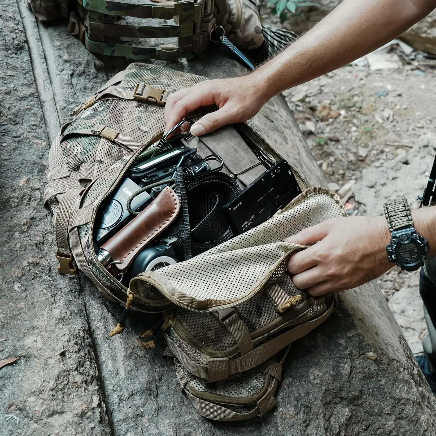 4 Set Tactical Packing Cubes Compressible Mesh Duffle Storage Bag,Portable Edc Molle Pouch Organizer.