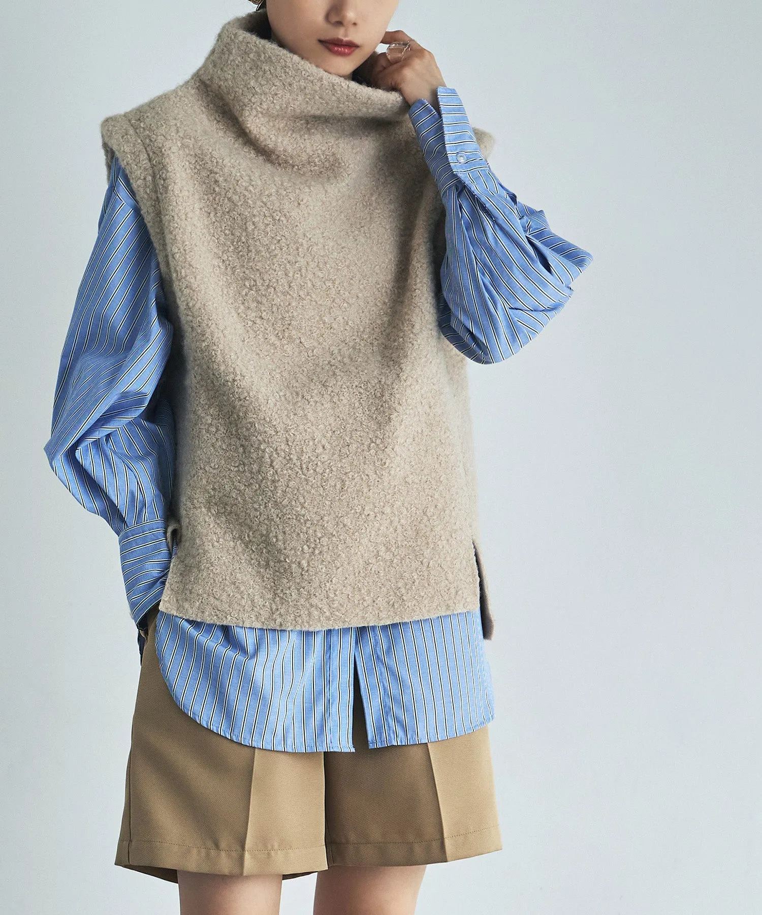 Ling wool high-neck vest