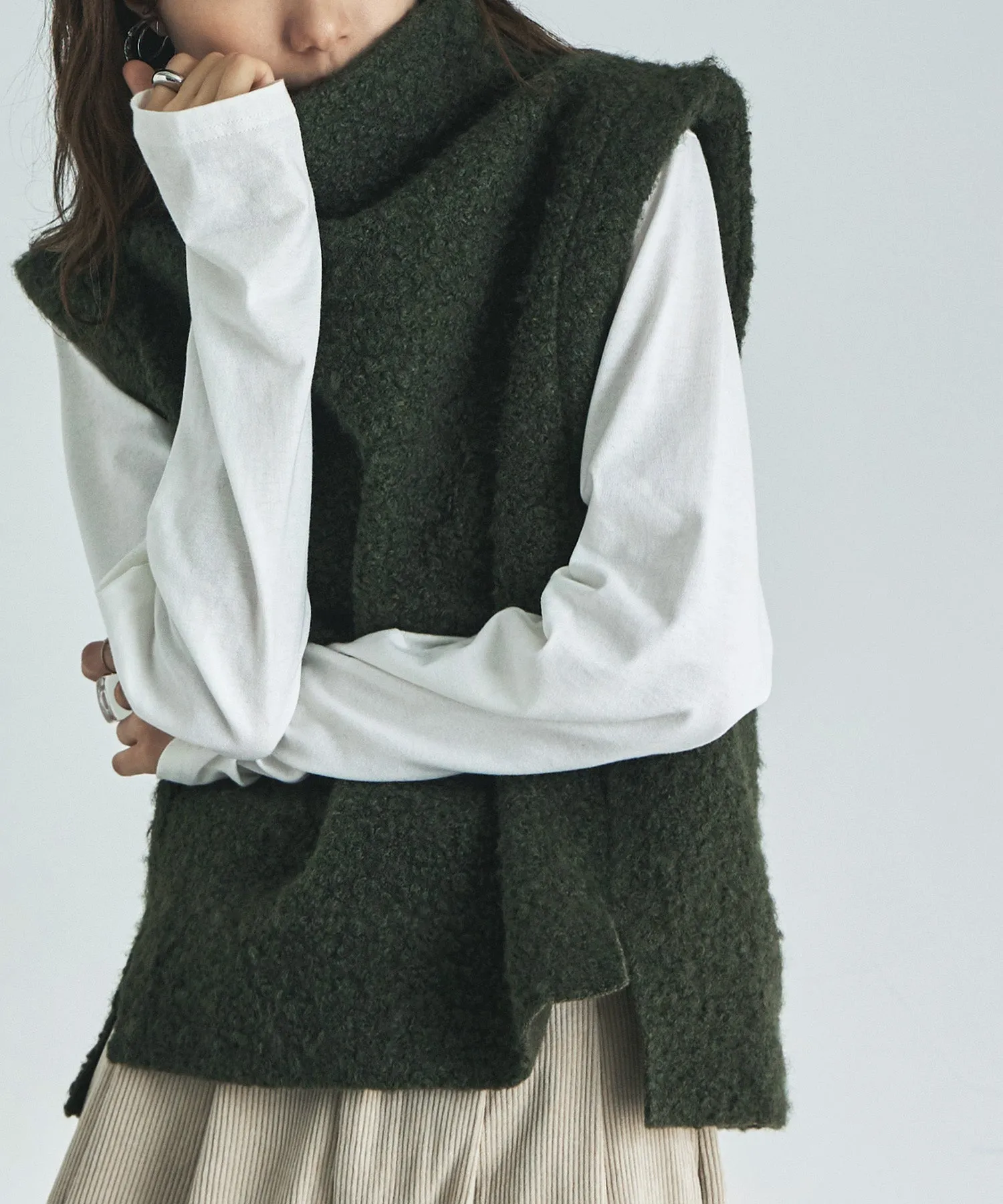 Ling wool high-neck vest