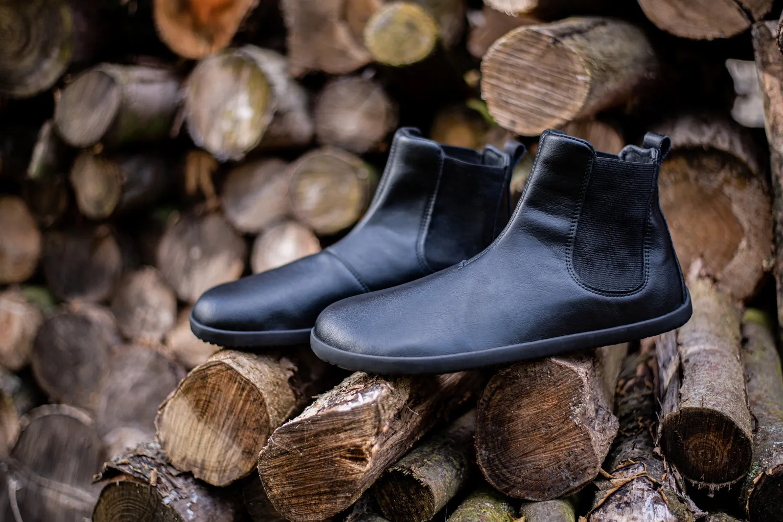 Men’s Chelsea barefoot black boots