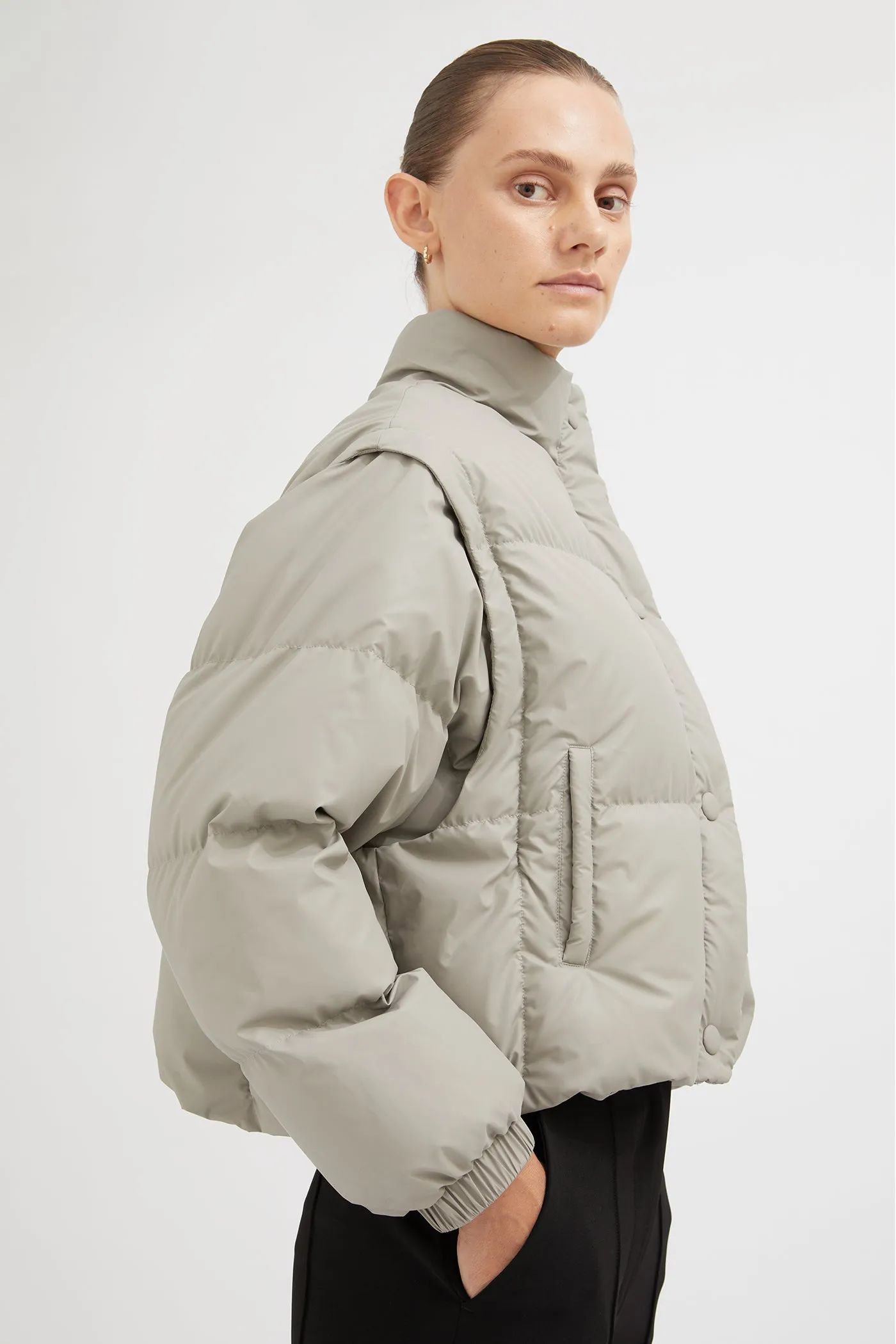 The Detachable Sleeve Duck Down Puffer Jacket