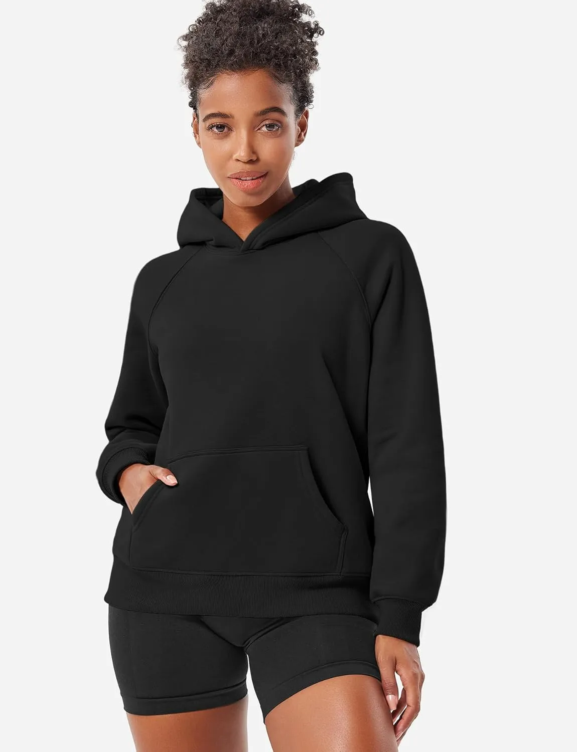 YEOREO Oversized Hoodies for Women Pullover Fleece Sweatshirts with Pocket Saavedra Fall Winter Casual Loose Outfits