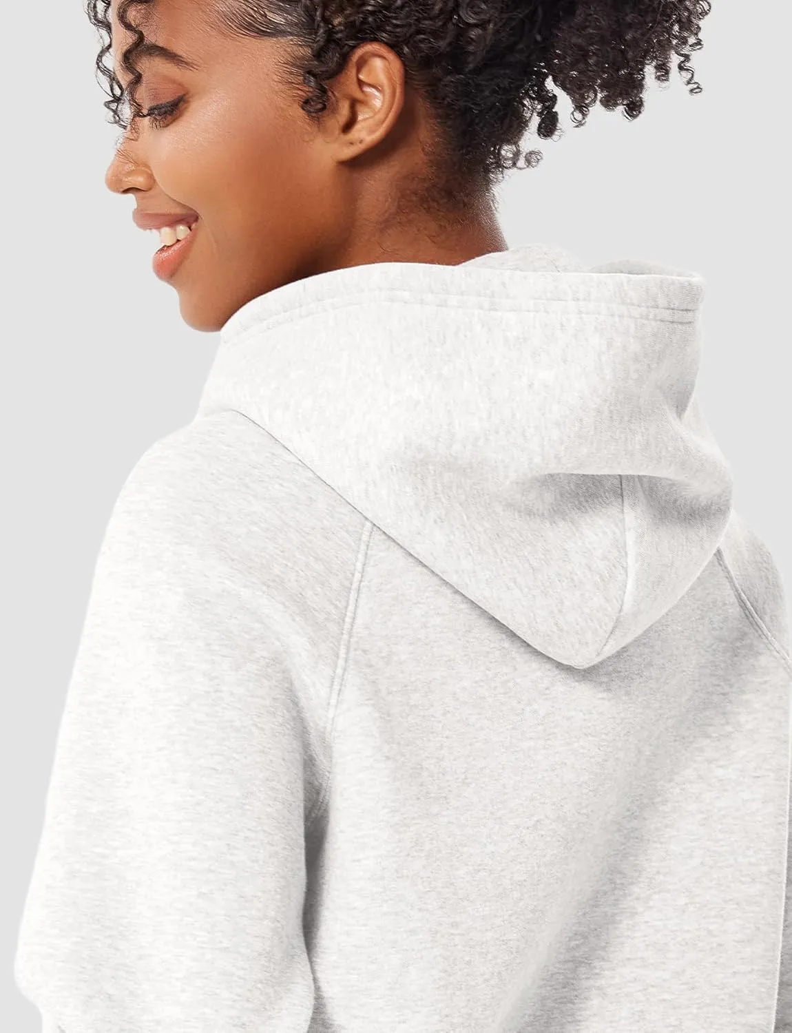 YEOREO Oversized Hoodies for Women Pullover Fleece Sweatshirts with Pocket Saavedra Fall Winter Casual Loose Outfits