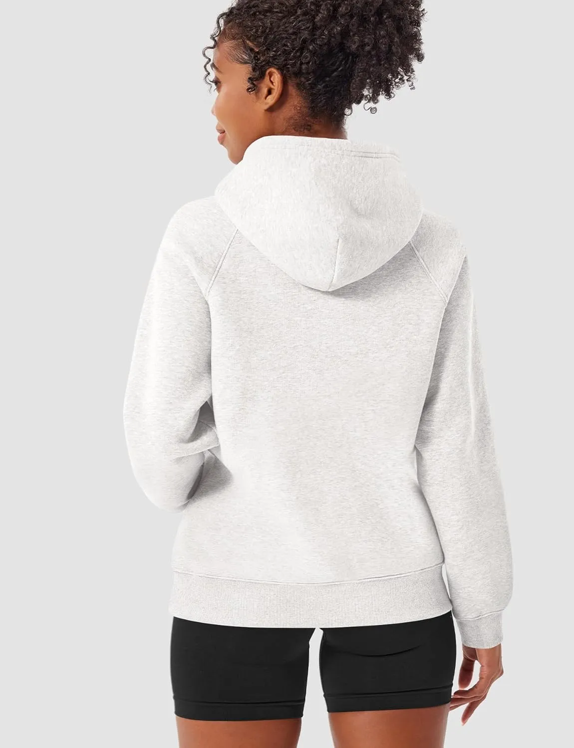 YEOREO Oversized Hoodies for Women Pullover Fleece Sweatshirts with Pocket Saavedra Fall Winter Casual Loose Outfits