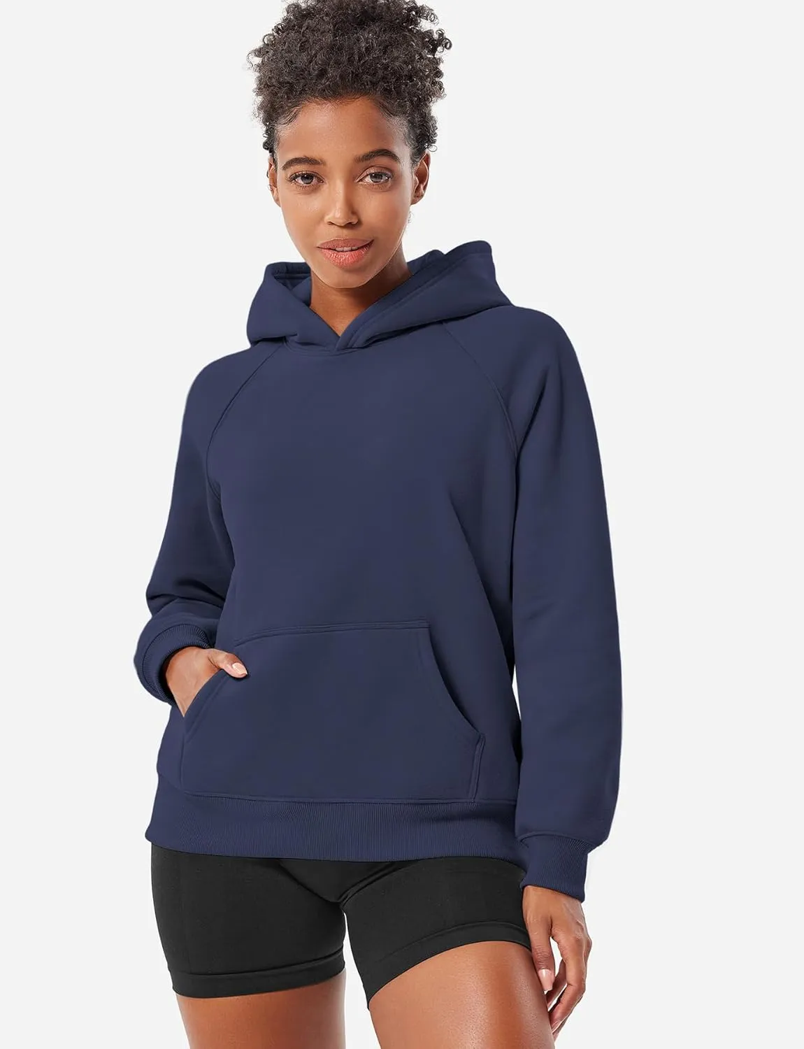 YEOREO Oversized Hoodies for Women Pullover Fleece Sweatshirts with Pocket Saavedra Fall Winter Casual Loose Outfits