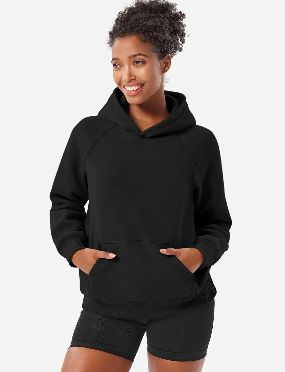 YEOREO Oversized Hoodies for Women Pullover Fleece Sweatshirts with Pocket Saavedra Fall Winter Casual Loose Outfits